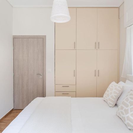 Explore History From A Chic Central Apartment 아테네 외부 사진
