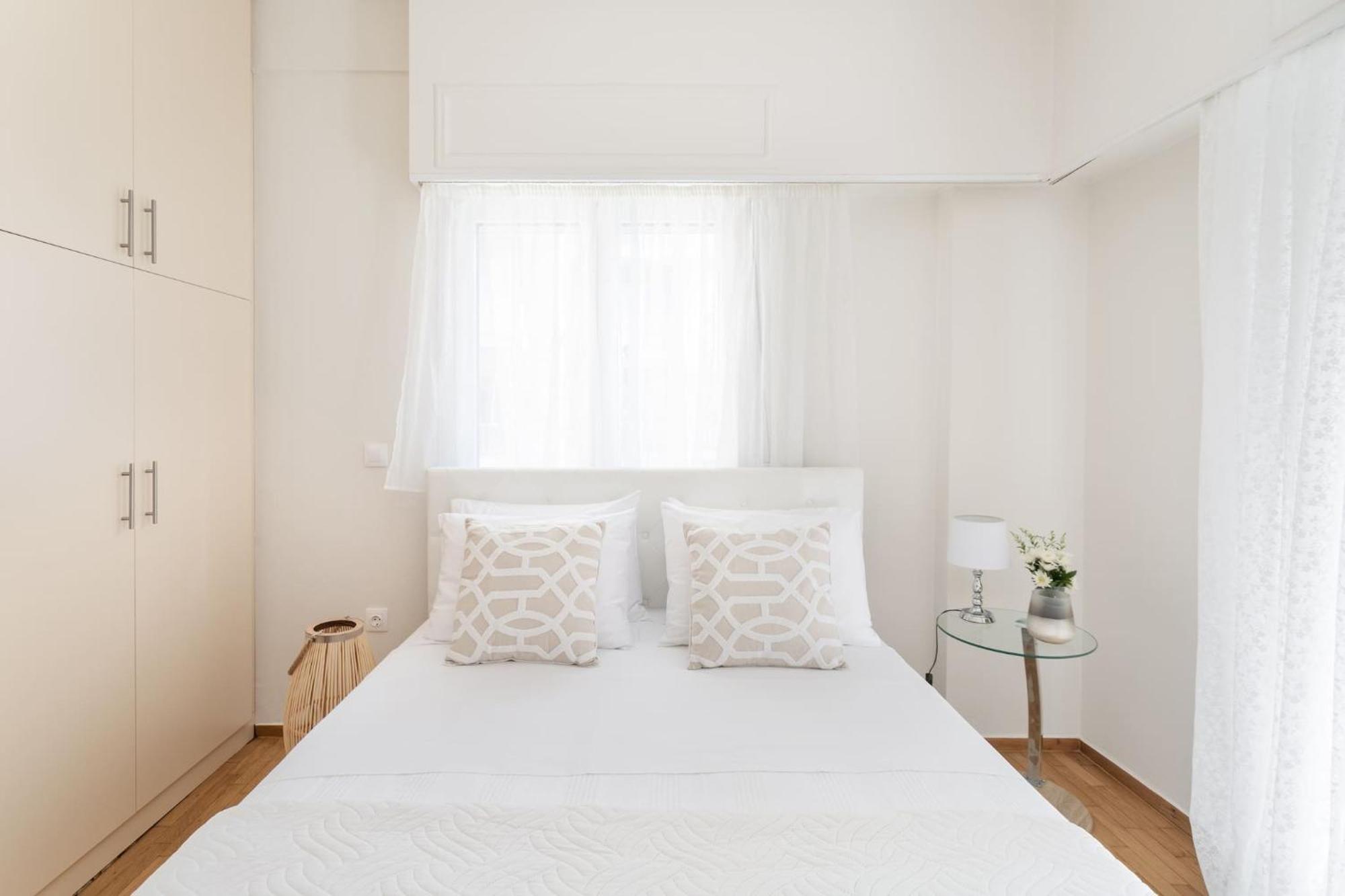 Explore History From A Chic Central Apartment 아테네 외부 사진